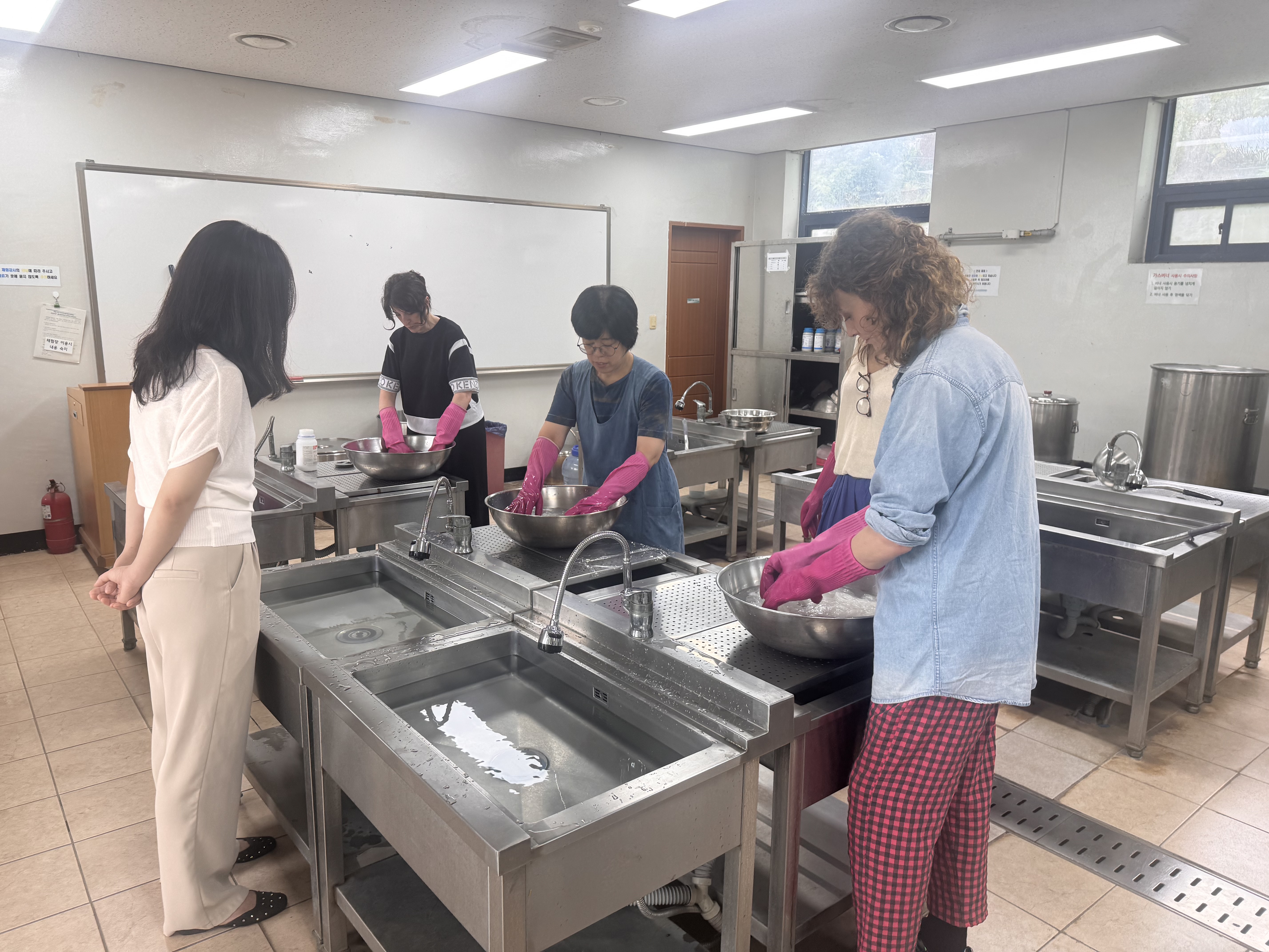 한국천연염색박물관 방문 및 체험(Visit to the Korea Natural Dyeing Museum & Natural Dyeing Experience) (5)