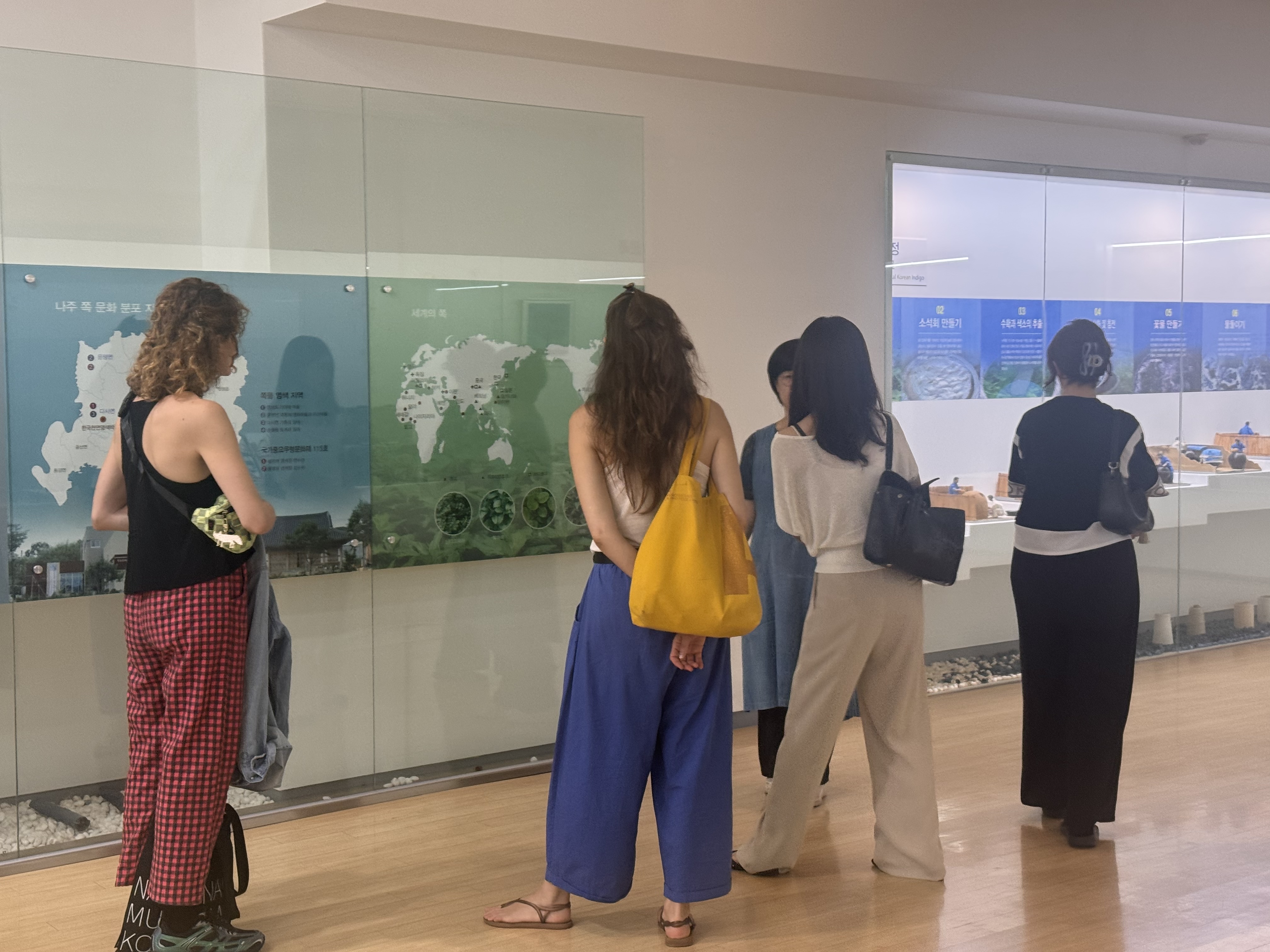 한국천연염색박물관 방문 및 체험(Visit to the Korea Natural Dyeing Museum & Natural Dyeing Experience) (6)